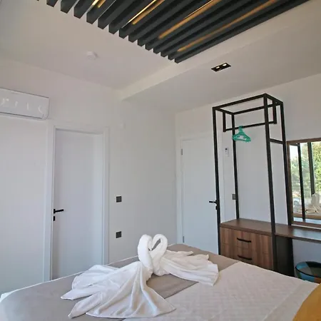 Caglar Φετιγιέ