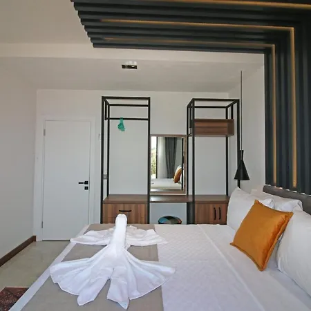 アパート Caglar フェティエ